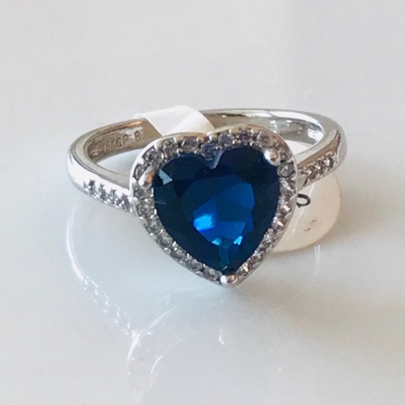 NEW⚜️ESTATE 18K gp heart  Crystal Ring - Picture 10 of 13